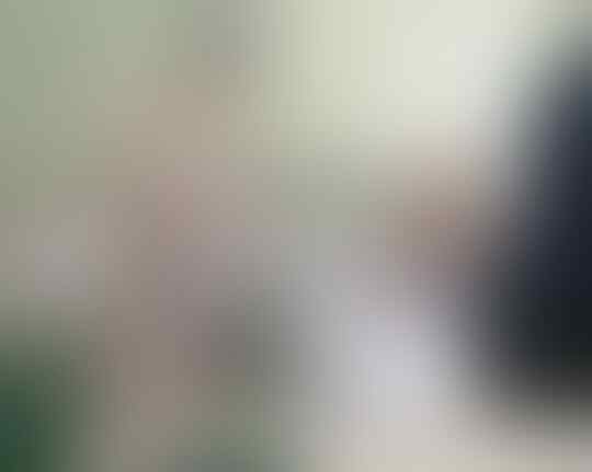 Viral Perawat Ini Menggunakan Bikini dan Pakaian Dalam Saat Urus Pasien Corona
