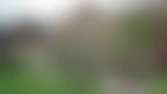 Misteri Kos Pelangi dan Kekasih Tak Berwujud