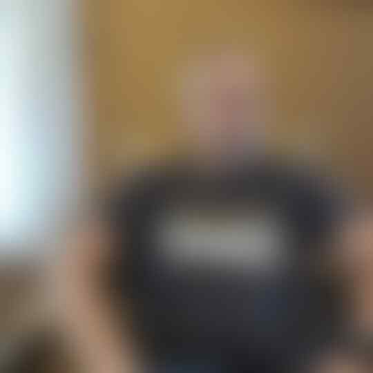 Pindah agama ke Kristiani, sederet artis ini merasa lebih damai