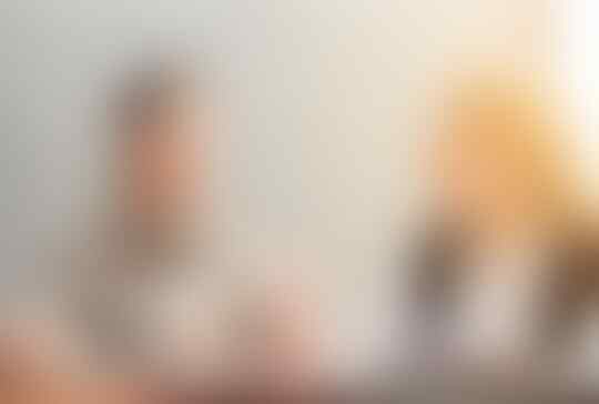 5 Ciri Kamu Gak Terlalu Peduli dengan Teman Dekatmu | Kamu pilih yang mana?