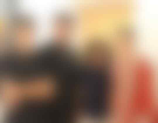 Tak Lagi Muda, Namun Para Hot Mama Bollywood Ini Justru Makin Jelita