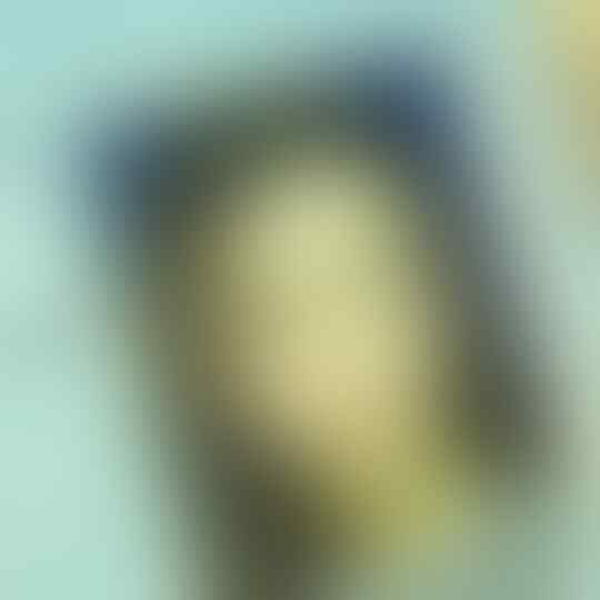 Cewek Ini Viral karena Punya Foto KTP Glowing, Ini 10 Potret Sosoknya