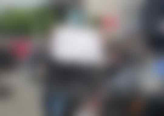 5 Potret Unik saat Mahasiswa Demo RUU Cipta Kerja, Kreatif!