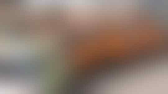 Kenapa Di Jalan Raya, Truk Sering Berjalan Beriringan Dan Susah Disalip?