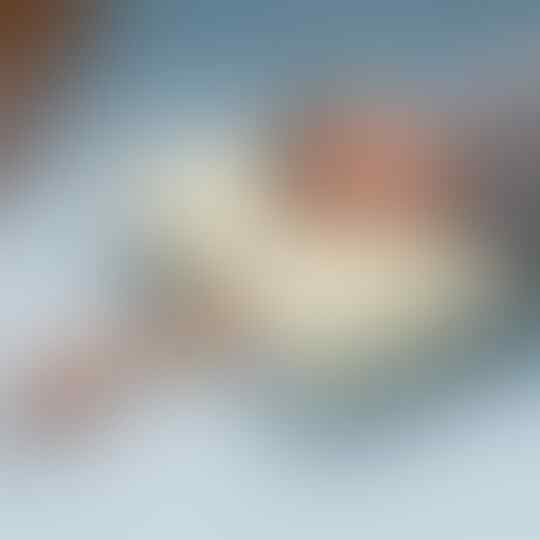 Bukan Main Sampah, Wanita Cantik Ini Bikin Gambar Indah yang Menjadi Konten Berbayar