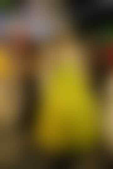 Lihat Transgender Thailand Joget-Joget Itu Rasanya…
