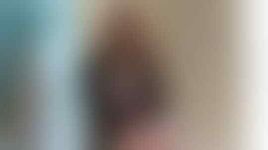 Semakin Segar, Sarah Azhari Si SEKSI Paling 'CETAR' Di Era 90-an Yang Awet Muda !