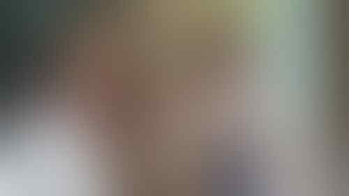 7 Potret Aura Kasih Pakai Seragam SMA