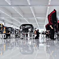 mobil-super-ini-butuh-100-tahun-masa-pembuatan