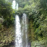 udah-pernah-liat-water-fall-ini-gak