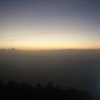 travelista-bukit-sikunir-dieng-menyapa-salah-satu-sunrise-terbaik-di-dunia