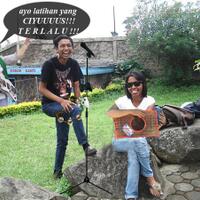 nyari-foto-prewed-eeeh-malah-nemu-yang-super-kocak-ngakak-bangeett-wkwkwkwk