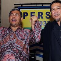 heryawan-kaget-terima-penghargaan-dpn-dari-pgri