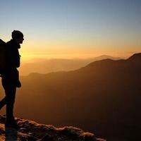 nanya-naik-gunung-atw-kemah-di-hutan-bwt-ngisi-mlm-thn-baru-an