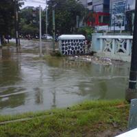 banjir-di-jakarta-up-date-18-01-2013-gimana-di-tempat-agan