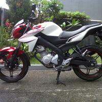 cb-150-r-vs-new-vixion-150-bahas-semuanya-disini