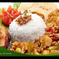 5-artis-luar-negeri-yang-tergila-gila-makanan-indonesia