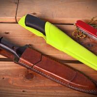 tempat-pamerin-semua-koleksi-pisau-lo-semua