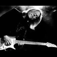 5-gitaris-terhebat-didunia