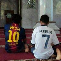 ternyata-cristiano-ronaldo-dan-messi-muslim-gan