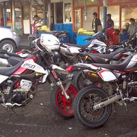 share-info-serba-serbi-kawasaki-klx-250-dan-d-trackerx-250