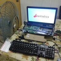 hot-----laptop-setengah-telanjang