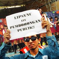 once-nyanyi-lipsync-itu-membohongi