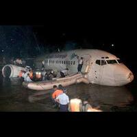 lion-air-jatuh-ke-laut-di-bali-101-penumpang-hanya-alami-luka-ringan