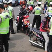 fenomena-polisi-lalu-lintas-indonesia-yang-punya-pengalaman-buruk-masuk