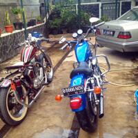 iseng-apa-tempelan-atau-stiker-di-slebor-belakang-motor-agan