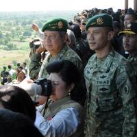 tni-gelar-latgab-tni-tingkat-divisi-tahun-2013