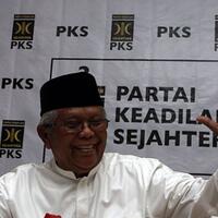 apakah-ini-tanda2---mangkir-dari-kpk-hilmi-malah-muncul-di-padang