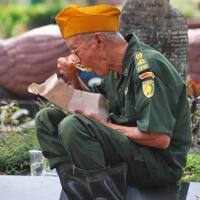 tragis--kisah-pilu-haba-veteran-ri-yang-hidup-di-kolong-jembatan