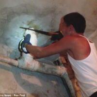 drama-penyelamatan-bayi-yang-dibuang-di-saluran-wc