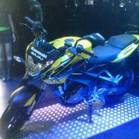 kawasaki-bajaj-pulsar-200ns-dibanderol-rp-233-juta