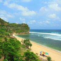 11-11-pantai-cantik-di-gunung-kidul-yogyakarta