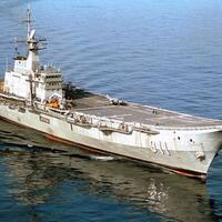 kapal-induk-thailand-htms-chakri-naruebet