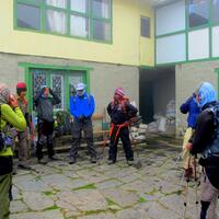 trip-ceria-ke-everest-base-camp-kallapathar-ngesot-ke-island-peak-with-7-summiter