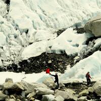 the-khumbu-icefall--perangkap-kematian-gunung-everest