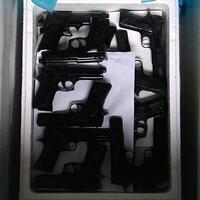 ice-cream-unik-berbentuk-pistol