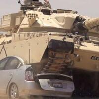 selingan-tank-mengeksekusi-terpidana-dengan-cara-menggilas