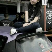 pembalap-dragrace-cewek-dari-surabaya