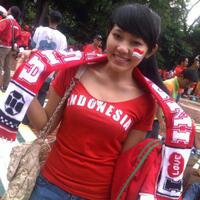 sweet-in-jersey--cewek-terlihat-cantik-kalo-pakai-baju-bola