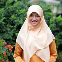 hot-beginilah-seharusnya-perempuan-musimah-berjilbab