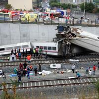 kecelakaan-kereta-di-spanyol-tewaskan-puluhan-orang