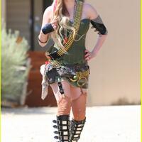 98299829-avril-lavigne-lover-aka-cross-bones-98299829---part-3