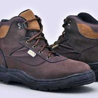 all-about-sepatu-trekking