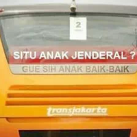 ini-foto-anak-jendral-yg-maksa-masuk-jalur-busway-cekidot-gan