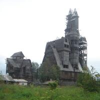 menara-pencakar-langit-dari-kayu