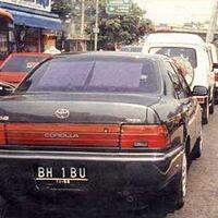 pemilik-plat-mobil-iq-tiarap